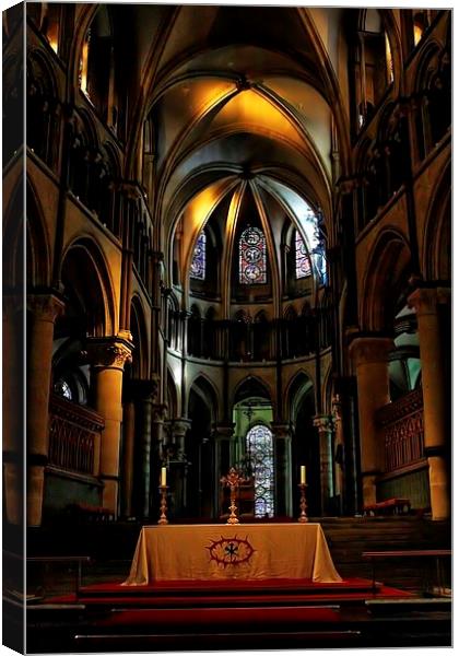 Inside Canterbury Cathedral Canvas Print by Richard Cruttwell