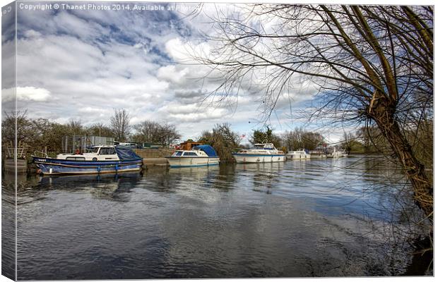 boats on the stour Canvas Print by Thanet Photos