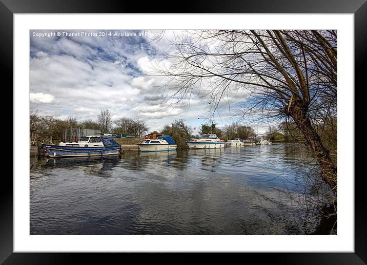 boats on the stour Framed Mounted Print by Thanet Photos