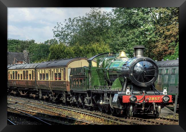 Steam Train at Bridgnorth Framed Print by Diane Griffiths