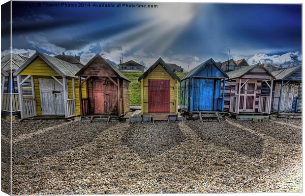 HDR beach huts Canvas Print by Thanet Photos
