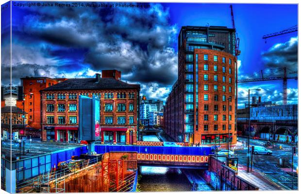 Manchester Cityscape Canvas Print by Juha Remes