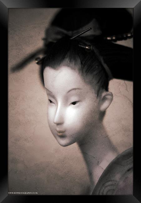 Geisha Girl Framed Print by Rob Toombs