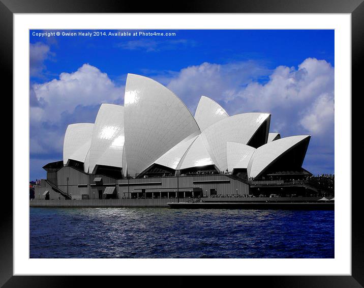 Sydney Opera House black and white icon Framed Mounted Print by Gwion Healy