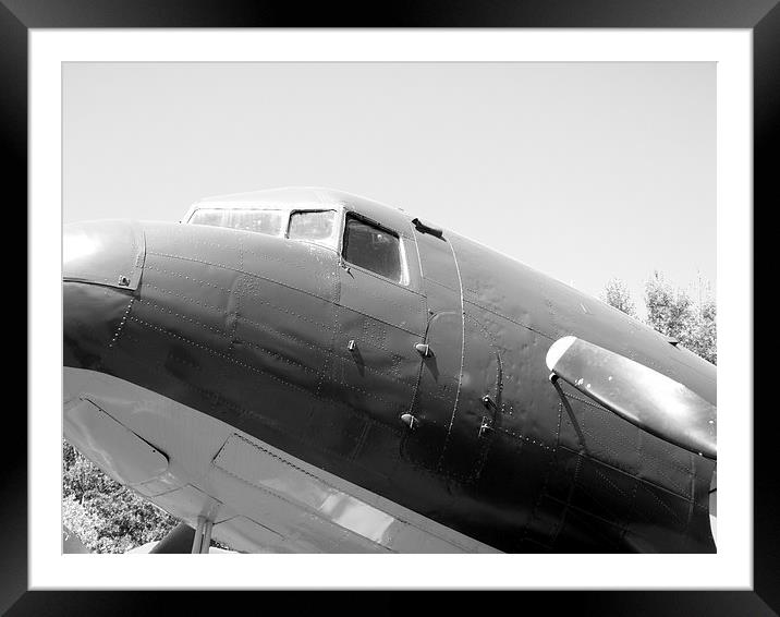 DC-3 Douglas Dakota aircraft Framed Mounted Print by Robert Gipson