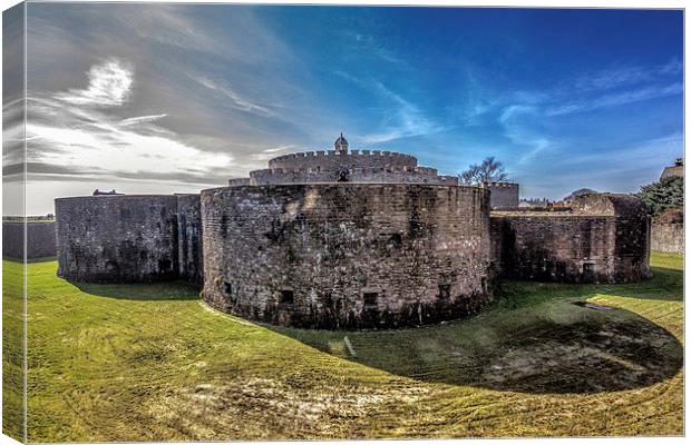 Deal castle Canvas Print by Thanet Photos