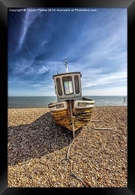 Boat on shingle Framed Print by Thanet Photos