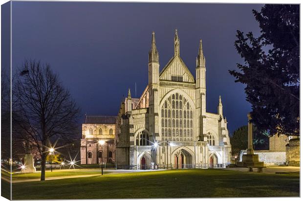 Winchester Cathedral Canvas Print by Gary Finnigan