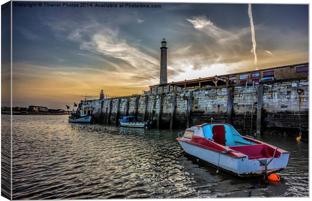 Harbour at sunset Canvas Print by Thanet Photos