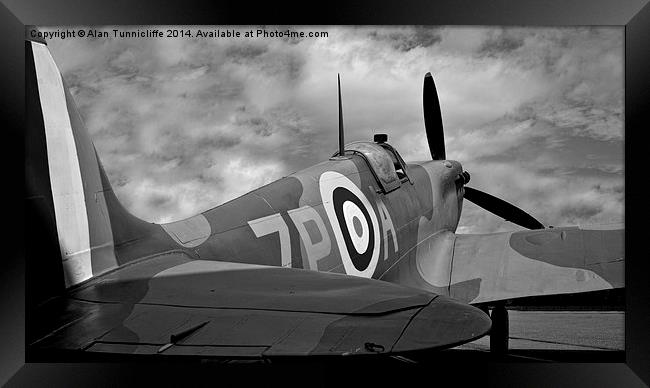 Spitfire Framed Print by Alan Tunnicliffe