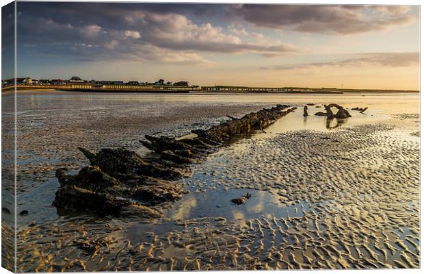 Minnis bay - wreck of "The Hero" Canvas Print by Ian Hufton