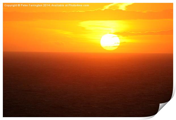 Sunset Over The Sea Print by Peter Farrington
