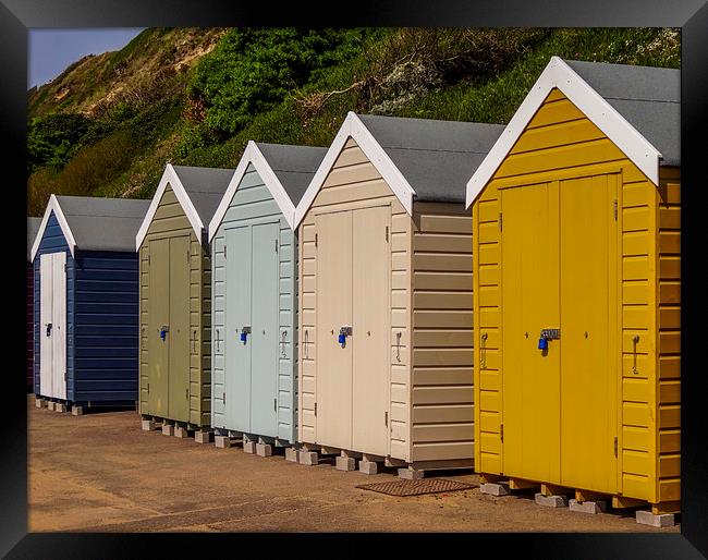 Dorset Beach Huts Framed Print by colin chalkley