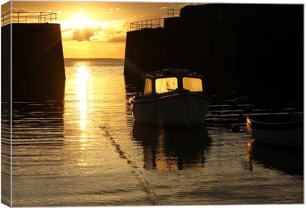Rising Sun at Mousehole Cornwall Canvas Print by Dave Bell