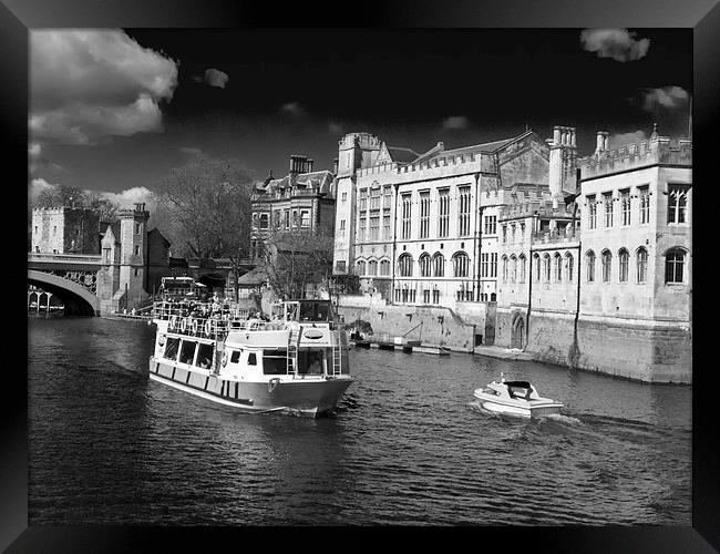 York Guildhall with river boat on the Ouse. Framed Print by Robert Gipson