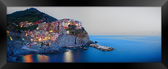 CINQUE TERRE, ITALY Framed Print by Eamon Fitzpatrick