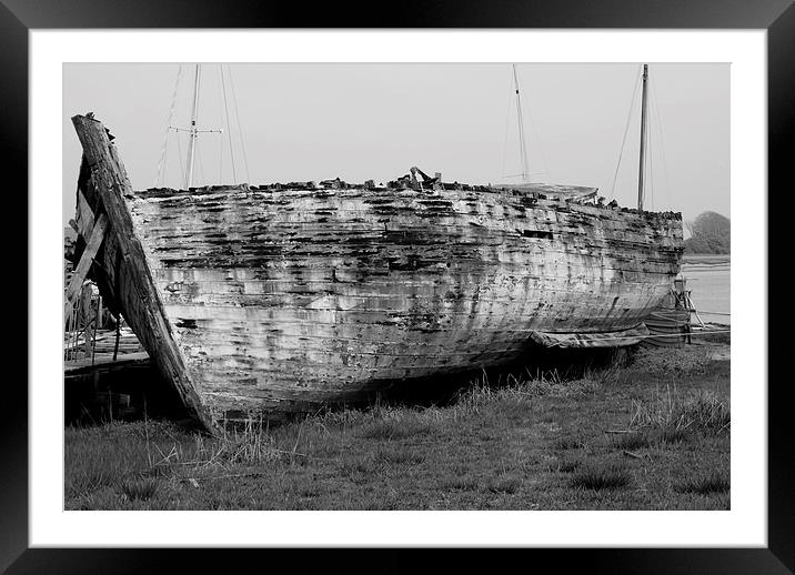 Boat in need of TLC Framed Mounted Print by Les Hardman