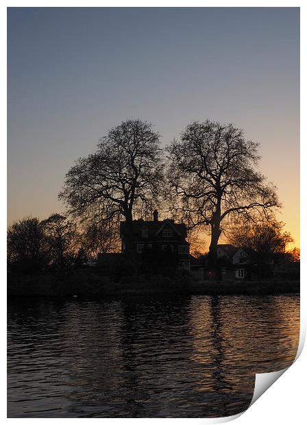 Sunset On The Thames Print by LensLight Traveler