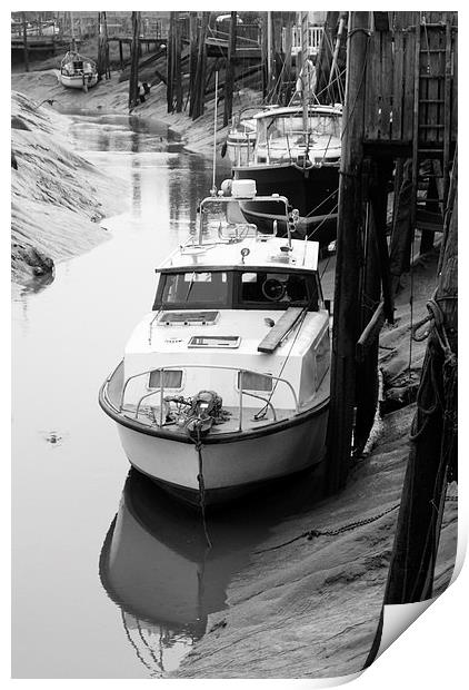 Boats in Creek Print by Les Hardman