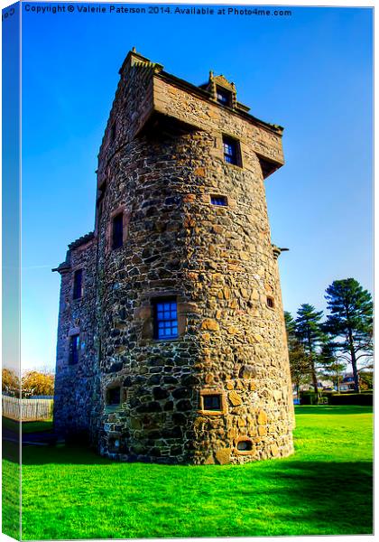 Claypotts Castle Dundee Canvas Print by Valerie Paterson