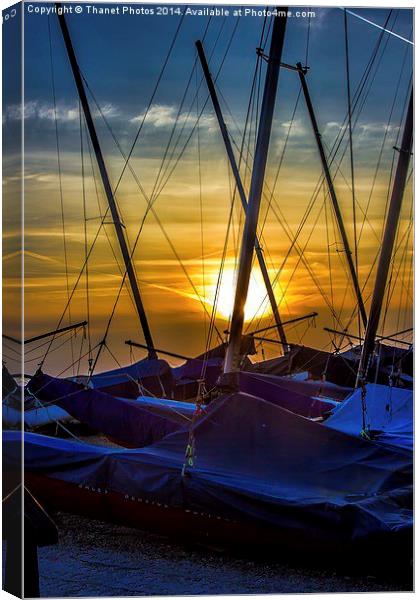 Boats at sunset Canvas Print by Thanet Photos