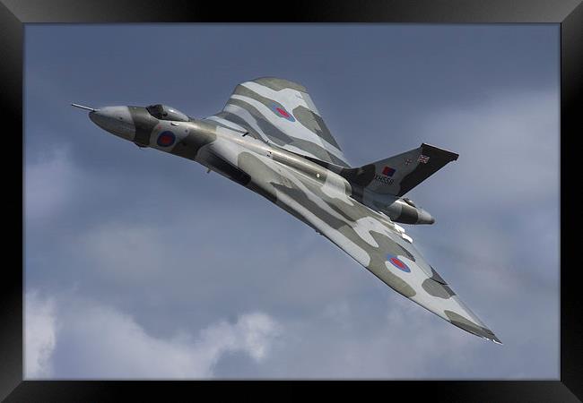 Vulcan Bomber XH558 Flying Framed Print by Oxon Images