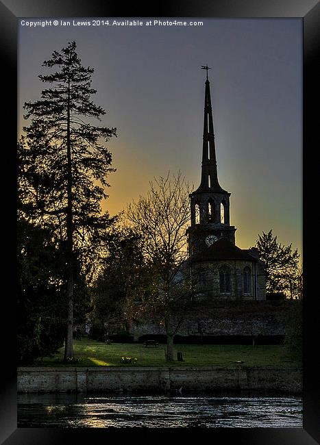 St Peters Church Wallingford Framed Print by Ian Lewis