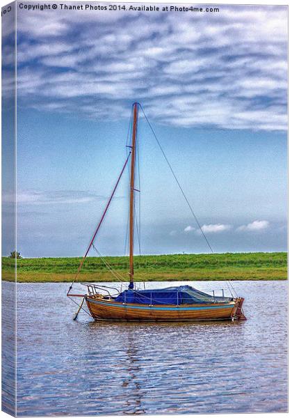 Yacht on the river Canvas Print by Thanet Photos