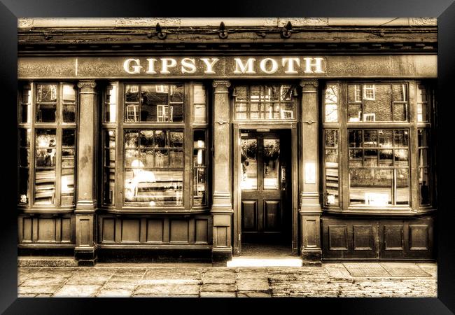 The Gipsy Moth Pub Greenwich Framed Print by David Pyatt