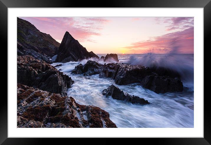 Seascape Framed Mounted Print by Lee Thorne