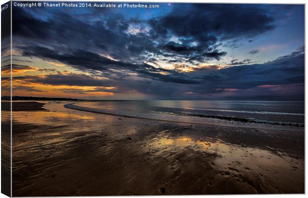 Striking sunset Canvas Print by Thanet Photos