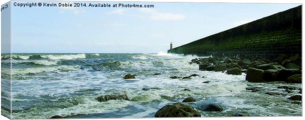 Whitley Bay sea view Canvas Print by Kevin Dobie