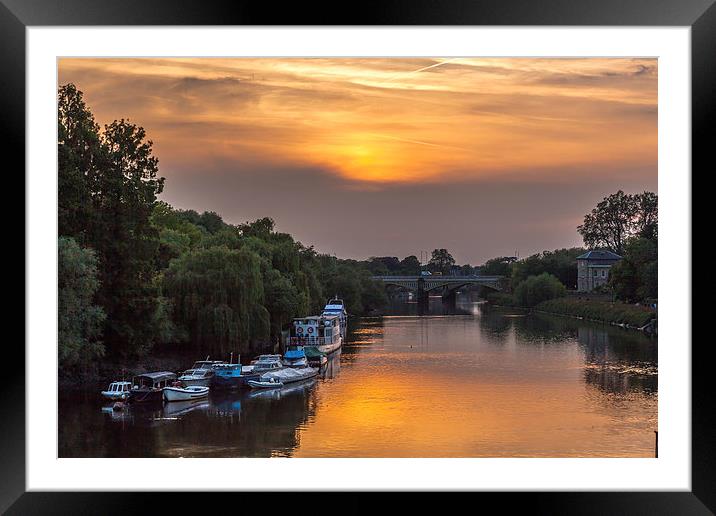Richmond-Upon-Thames sunset Framed Mounted Print by Stuart Gennery