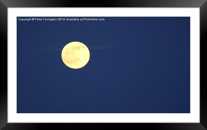Moon Rise Framed Mounted Print by Peter Farrington