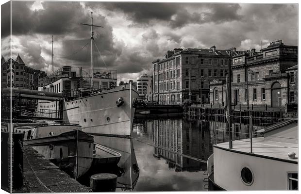 The Shore, Leith. Canvas Print by Stuart Gennery