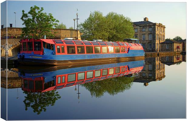 Sheffield Canal Reflections Canvas Print by Darren Galpin