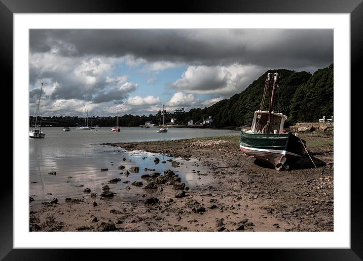 Red Wharf Bay Framed Mounted Print by Sean Wareing