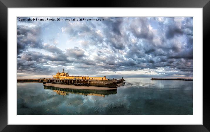 Beautiful seascape Framed Mounted Print by Thanet Photos