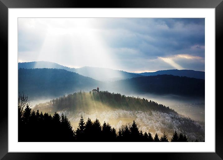 Heavenly glow Framed Mounted Print by Ian Middleton