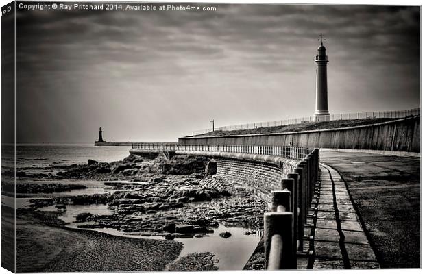 Roker Lighthouses Canvas Print by Ray Pritchard