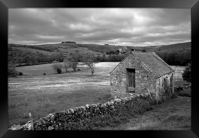 Derbyshire Scene Framed Print by Darren Burroughs