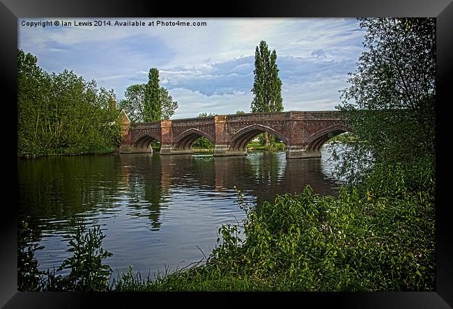 Clifton Hampden Bridge Framed Print by Ian Lewis