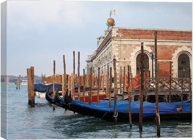 Gondolas in Venice Lagoon near Dogana Canvas Print by Linda More