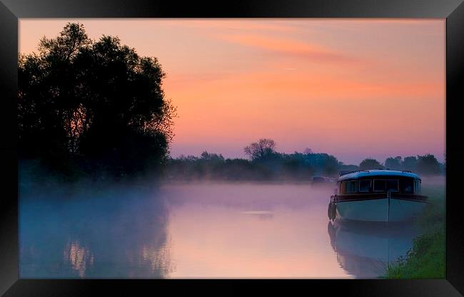 Thames at dawns sunrise Framed Print by andy myatt