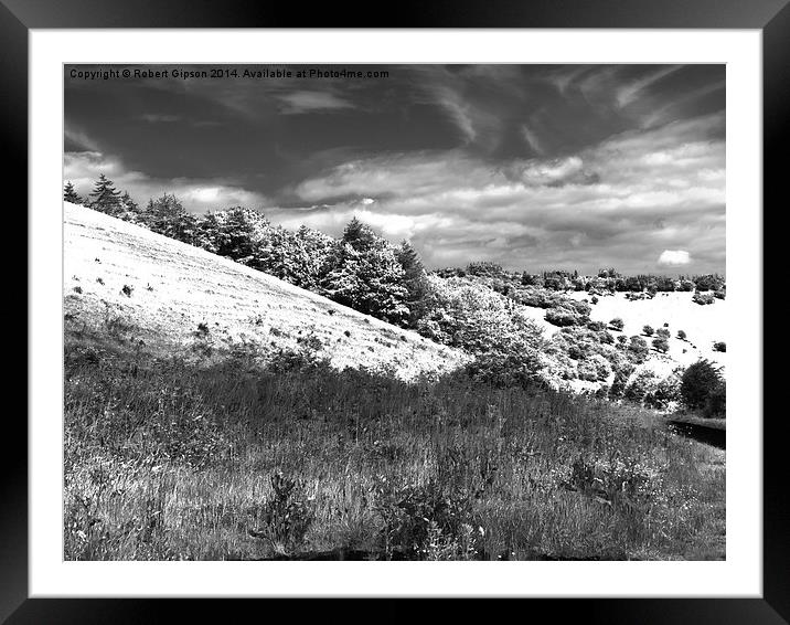 The black and white valley Framed Mounted Print by Robert Gipson