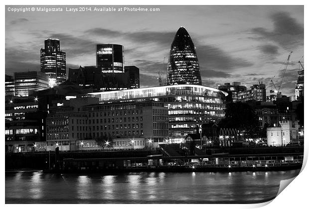 London at night Print by Malgorzata Larys