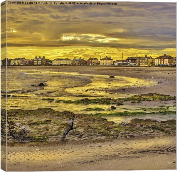 Ardrossan Sunset Canvas Print by Tylie Duff Photo Art