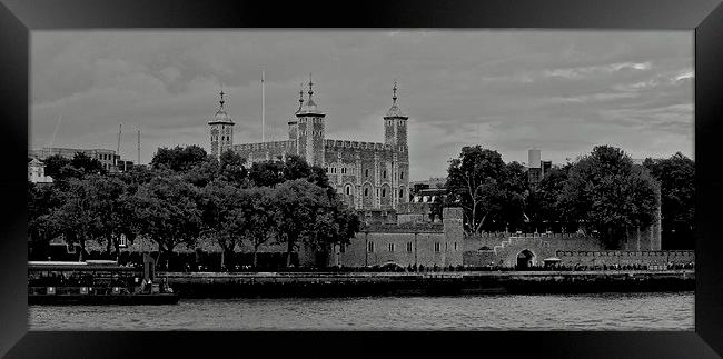 Tower Of London Framed Print by sylvia scotting