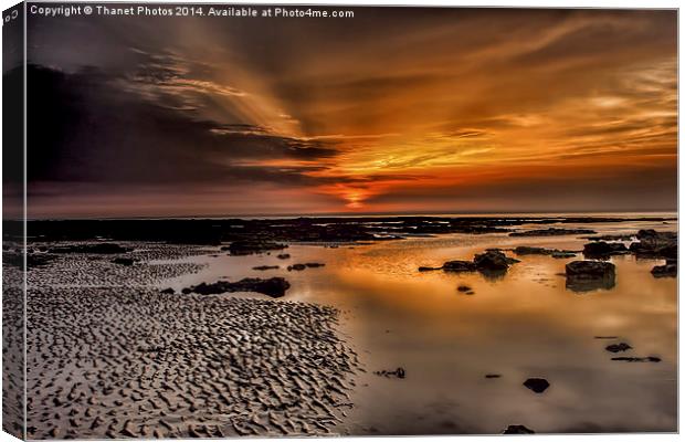  Beach Sunset Canvas Print by Thanet Photos