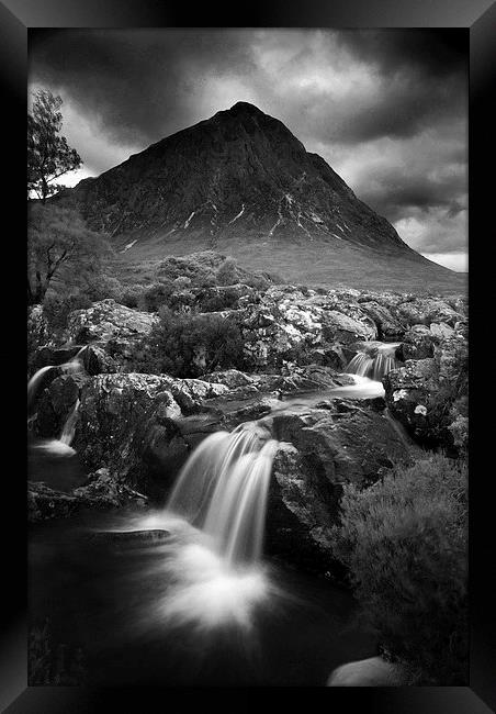 Majestic Buachaille Etive Standing Tall Framed Print by Les McLuckie